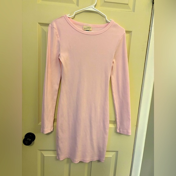Dresses & Skirts - Size small, long sleeve light pink dress
